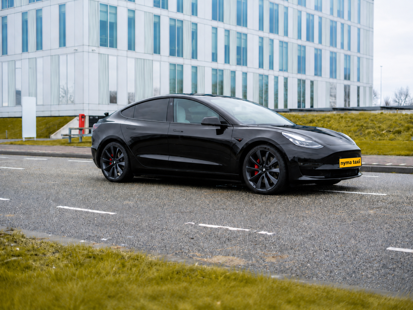 Tesla Model 3 Nyma Taxi
